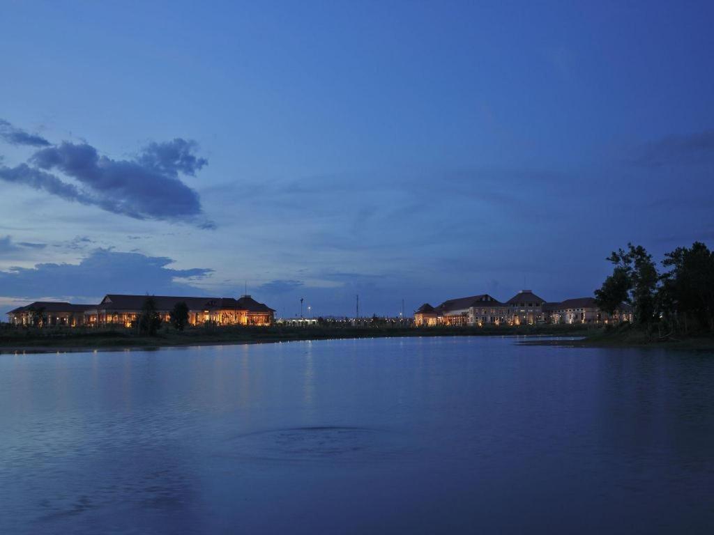 Horizon Lake View Resort Naypyidaw Екстер'єр фото