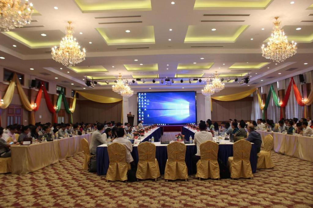 Horizon Lake View Resort Naypyidaw Екстер'єр фото