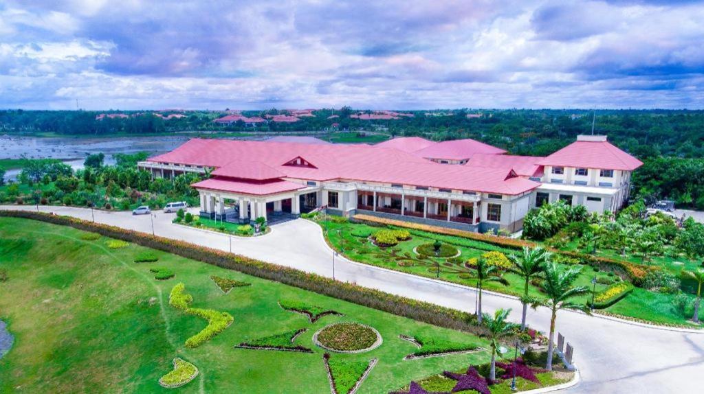 Horizon Lake View Resort Naypyidaw Екстер'єр фото