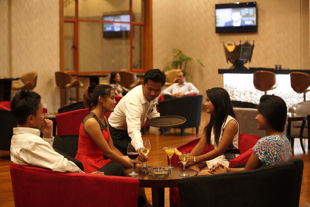 Horizon Lake View Resort Naypyidaw Екстер'єр фото